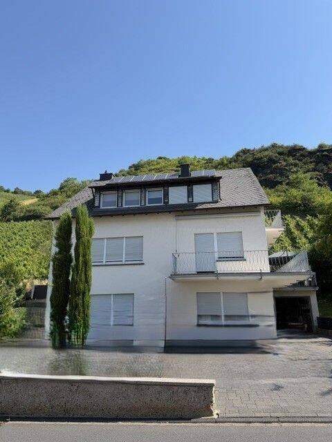 Leutesdorf- Einfamilienhaus mit extra Wohn- oder Arbeitsteil in bester ruhiger Lage und Blick zum Weinberg, 56599 Leutesdorf