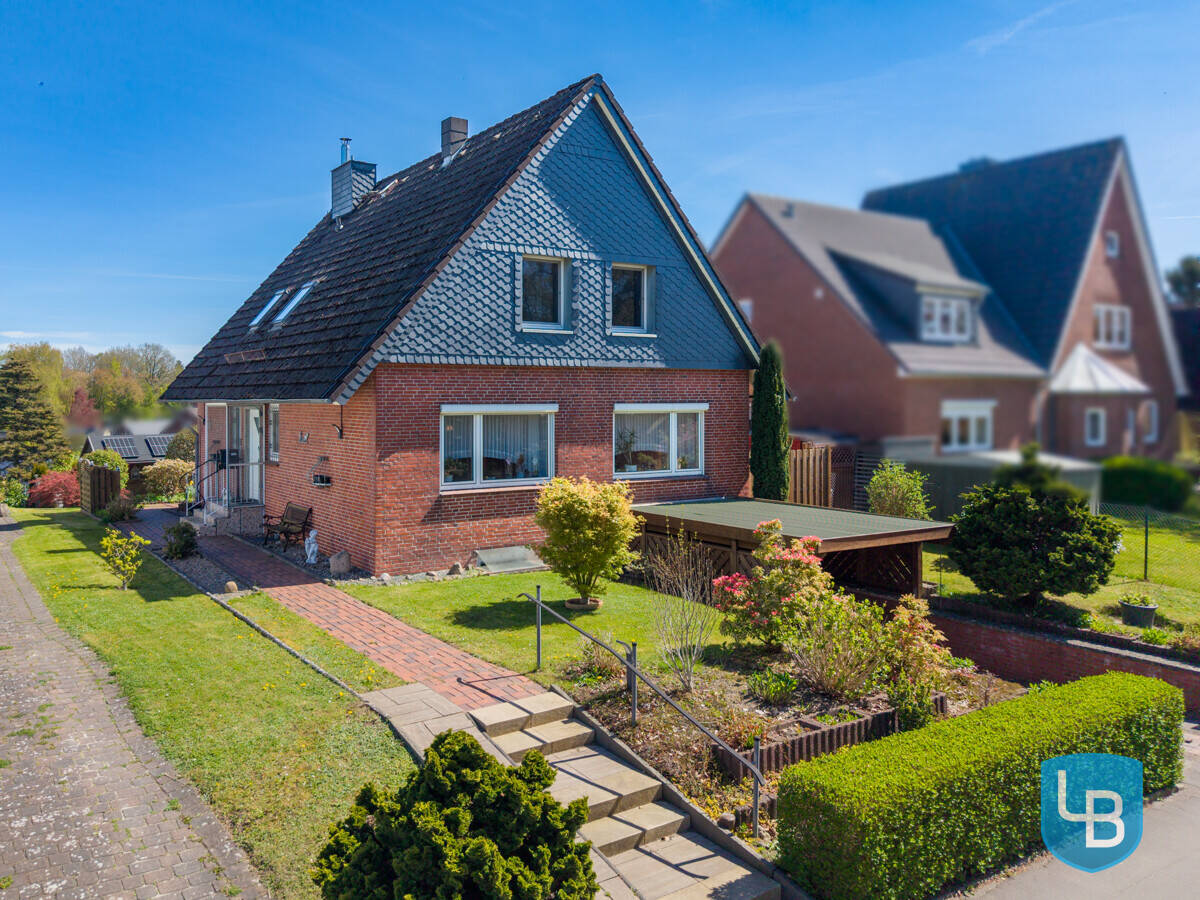 Teilmodernisiertes Ein-/Zweifamilienhaus für die große Familie im schönen Kiel-Kroog, 24146 Kiel (Elmschenhagen-Süd)