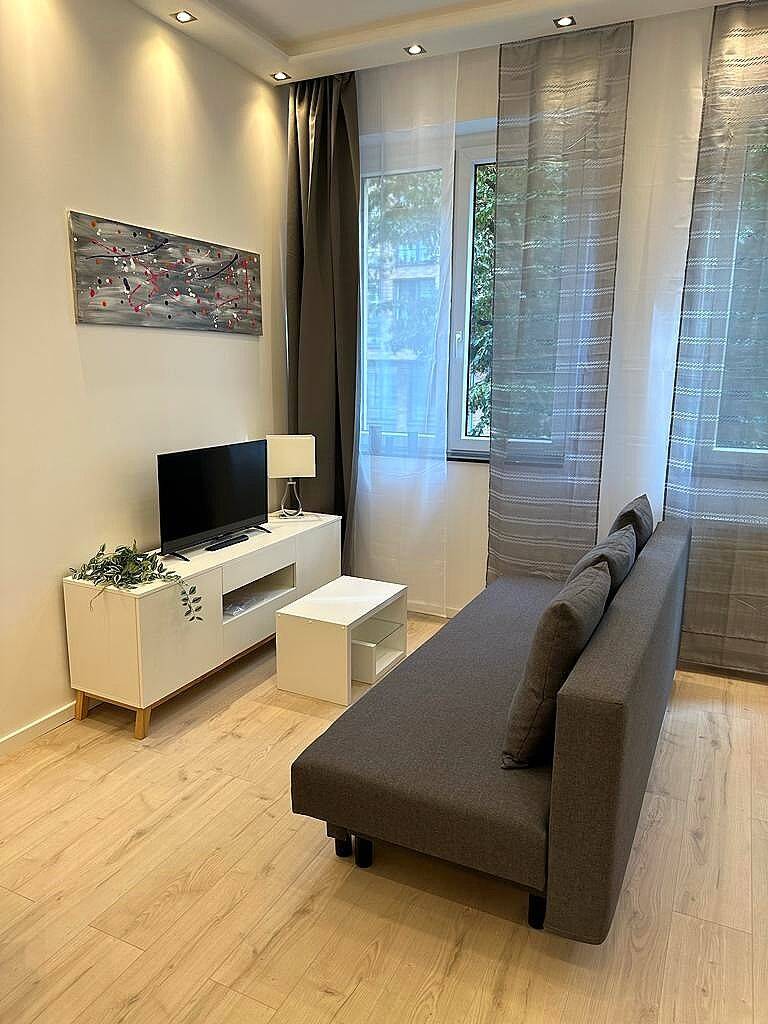 Fürstenwall: komplett saniertes 2-Zimmer-Apartment, 40215 Düsseldorf (Friedrichstadt)