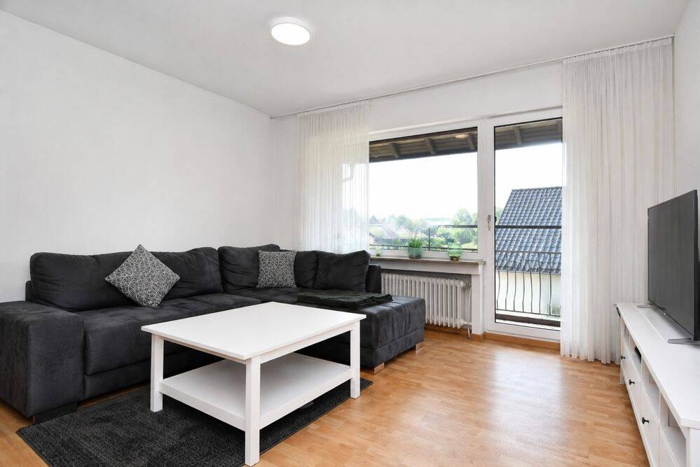 Gemütliche Dachgeschosswohnung mit Balkon in schöner Wohnlage in der Gemeinde Barßel, 26676 Barßel