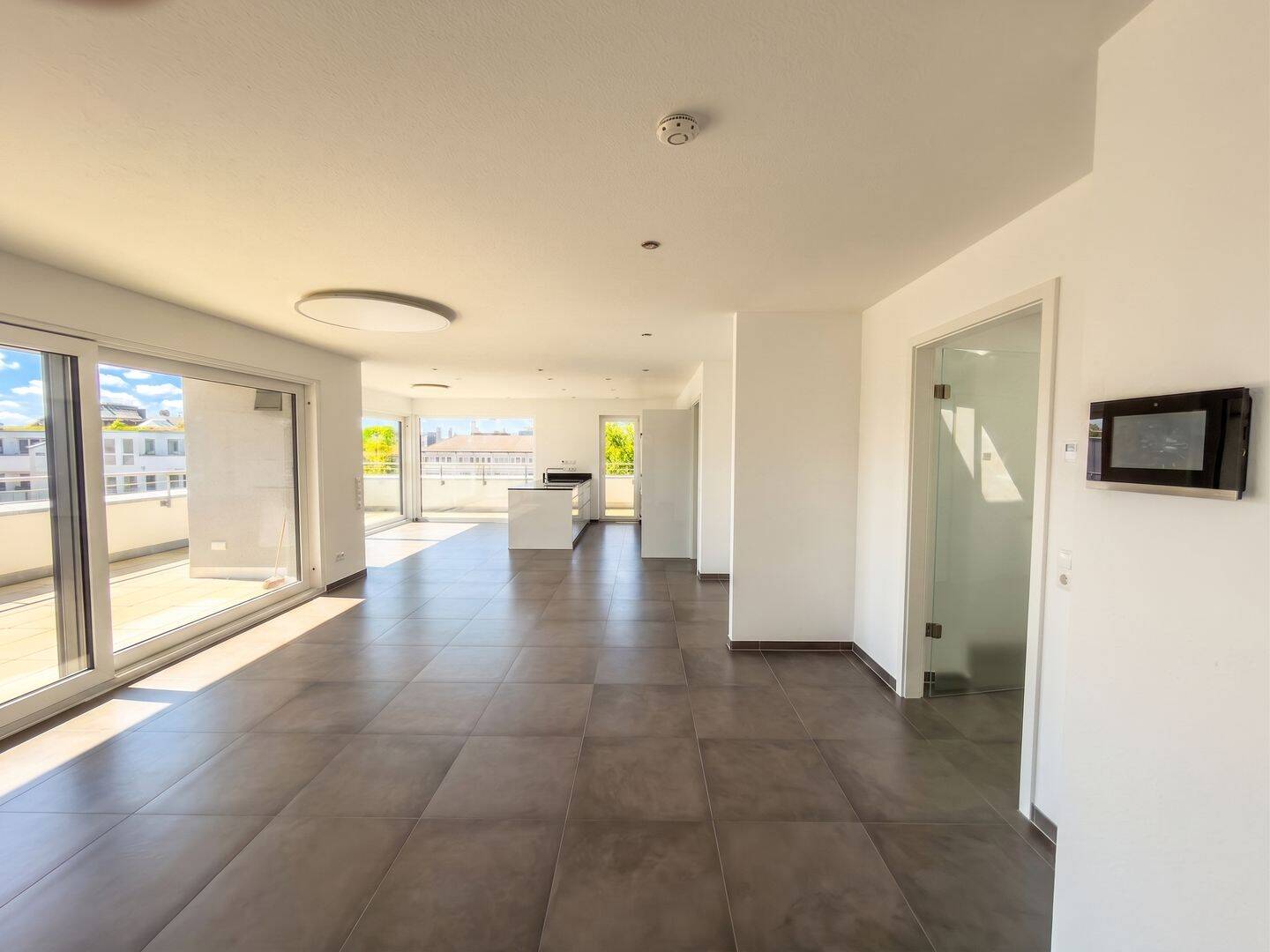 Exklusive Penthousewohnung mit großzügiger Dachterasse, 88045 Friedrichshafen