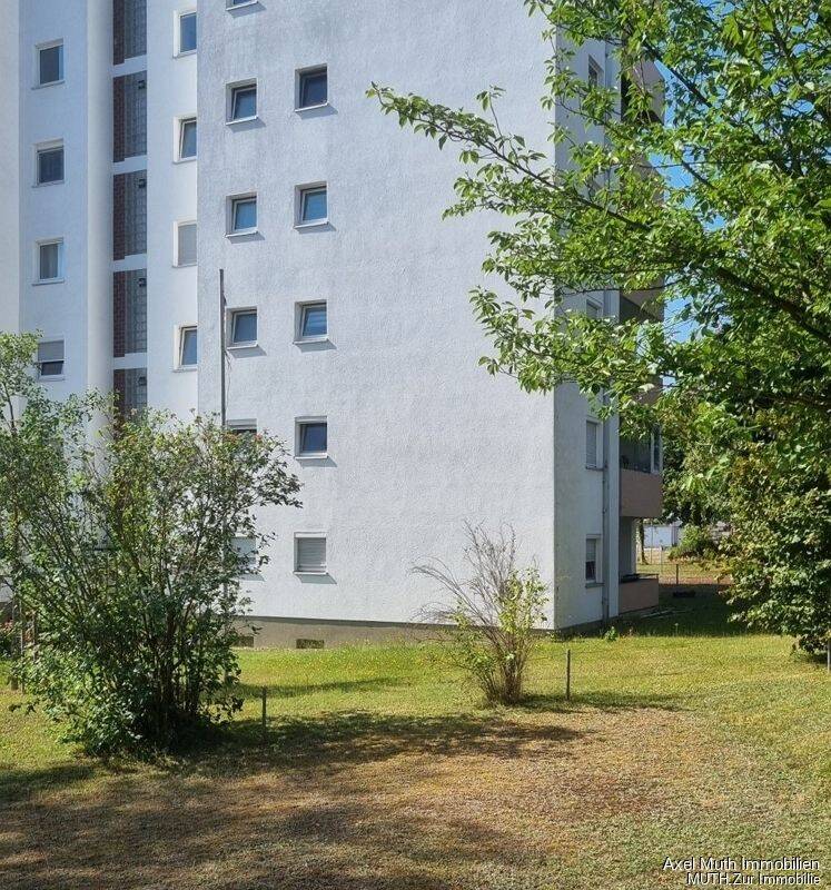 Ideal für Paare: Schicke Wohnung 3,5 Zimmer im Erdgeschoss mit Balkon und Tiefgaragenplatz!, 75031 Eppingen