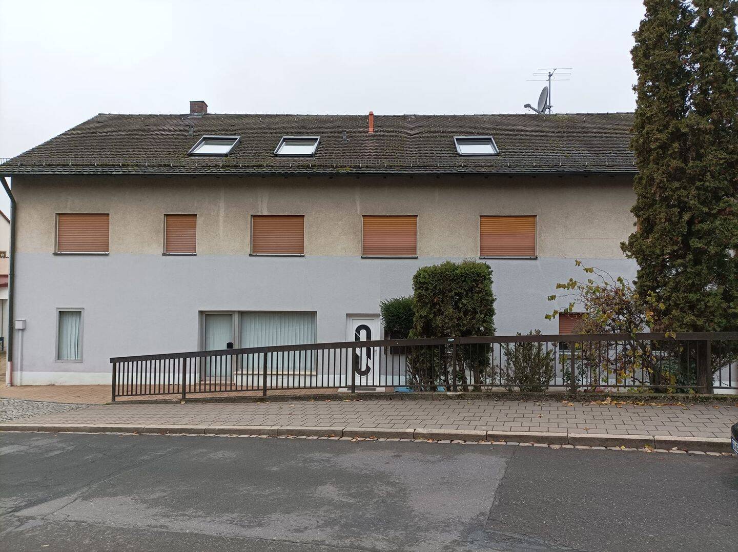 Ruhige im Grünen liegende 4 Zimmer Wohnnung, 90768 Fürth