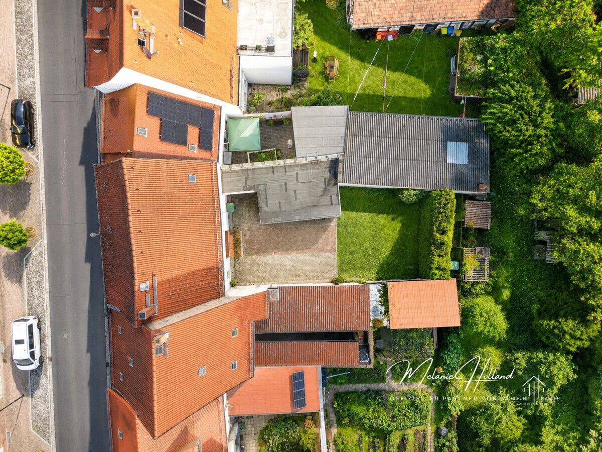 Verstecktes Juwel in der Altstadt – stilvolles Wohnhaus mit idyllischem Grundstück., 4523 Pegau