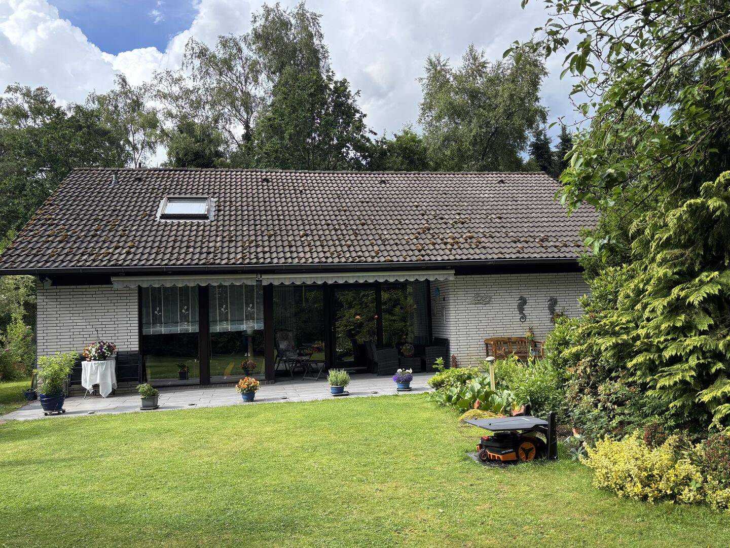 Familienfreundliches Einfamilienhaus mit Charme und großem Garten in Tostedt, 21255 Tostedt
