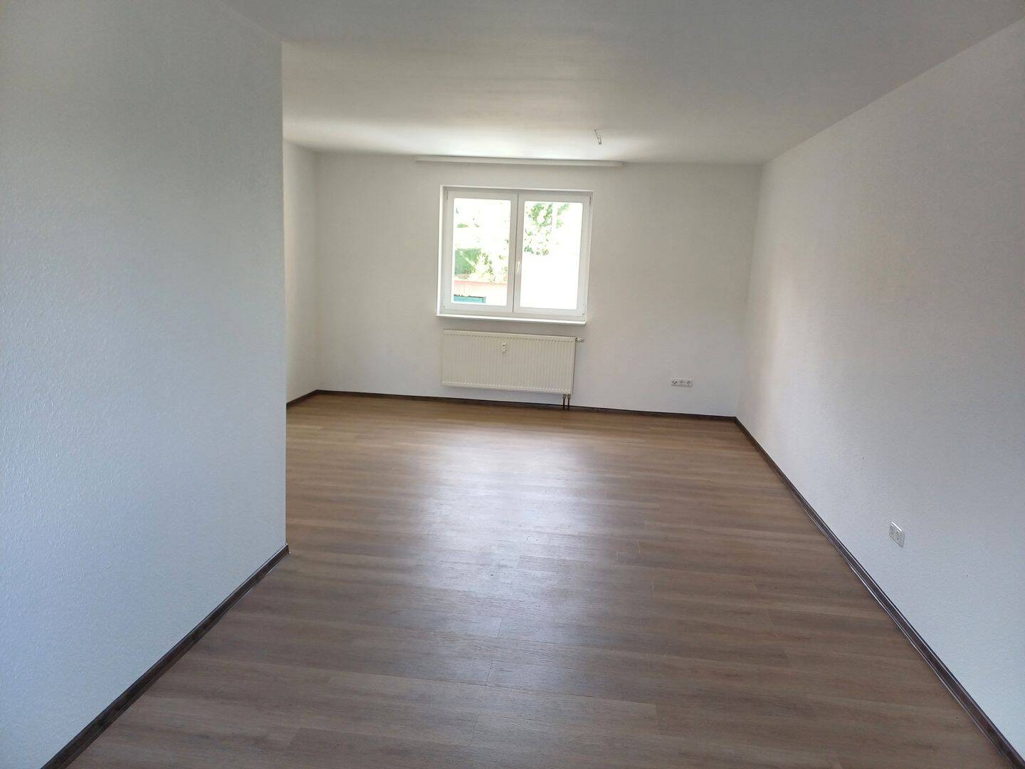 2 ZKB Mietwohnung neu renoviert in Bad Wildungen Ortsteil Hundsdorf, 34537 Bad Wildungen