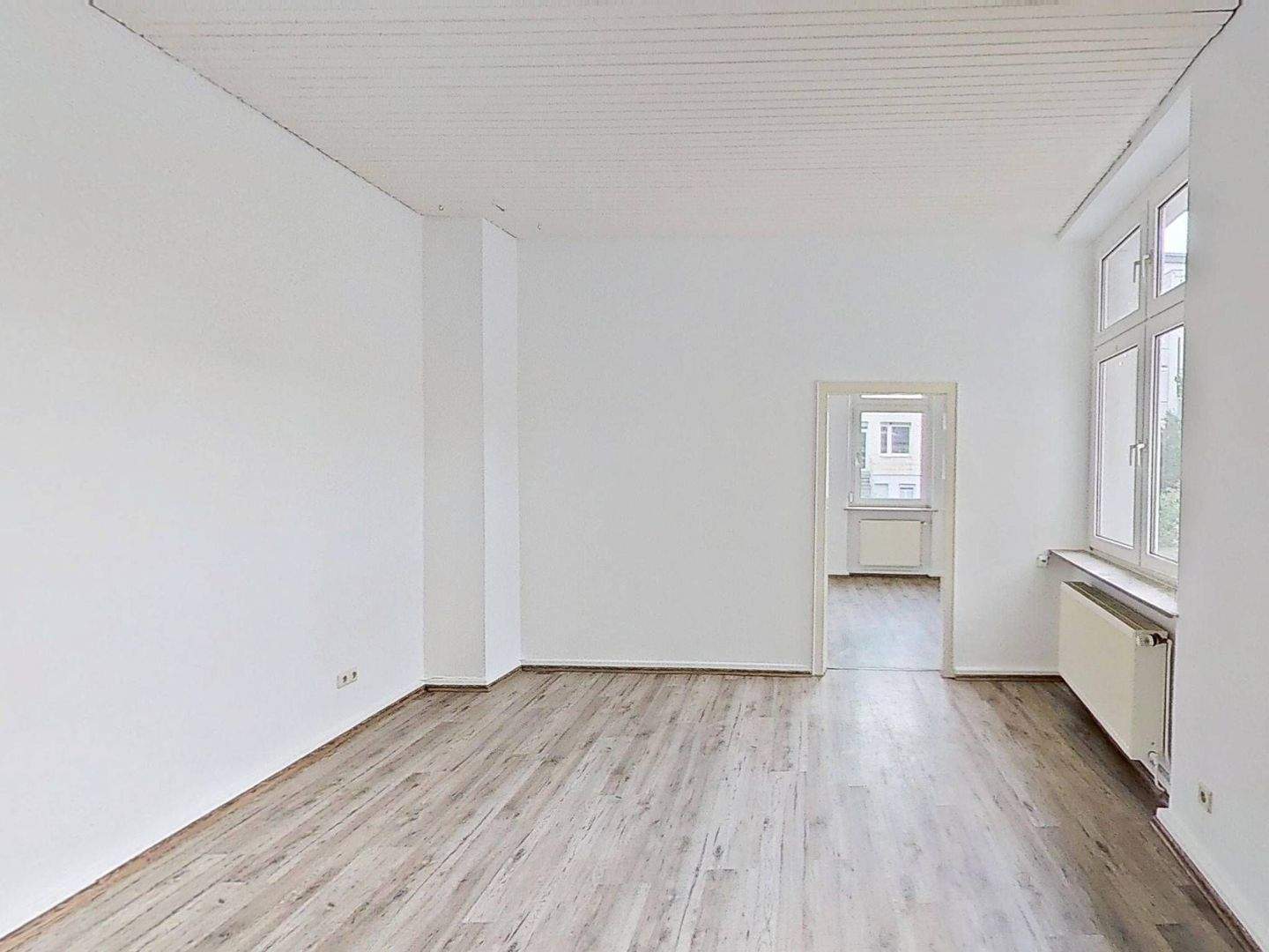 Sanierte 2-Zimmer-Wohnung mit Wannenbad, 42289 Wuppertal (Barmen Langerfeld)