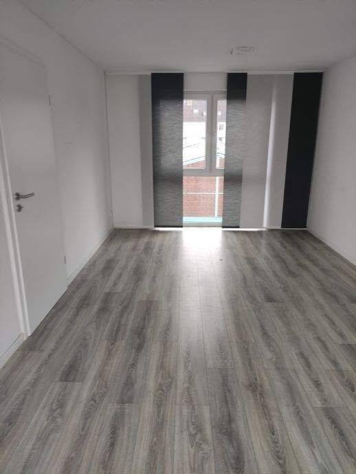 DÜSSELDORF-HOLTHAUSEN NEUBAU VON 2017 2 ZKB.WOHNUNG MIT GEHOBENER AUSSTATTUNG IN GUTER UND ZENTRALER LAGE, 40589 Düsseldorf