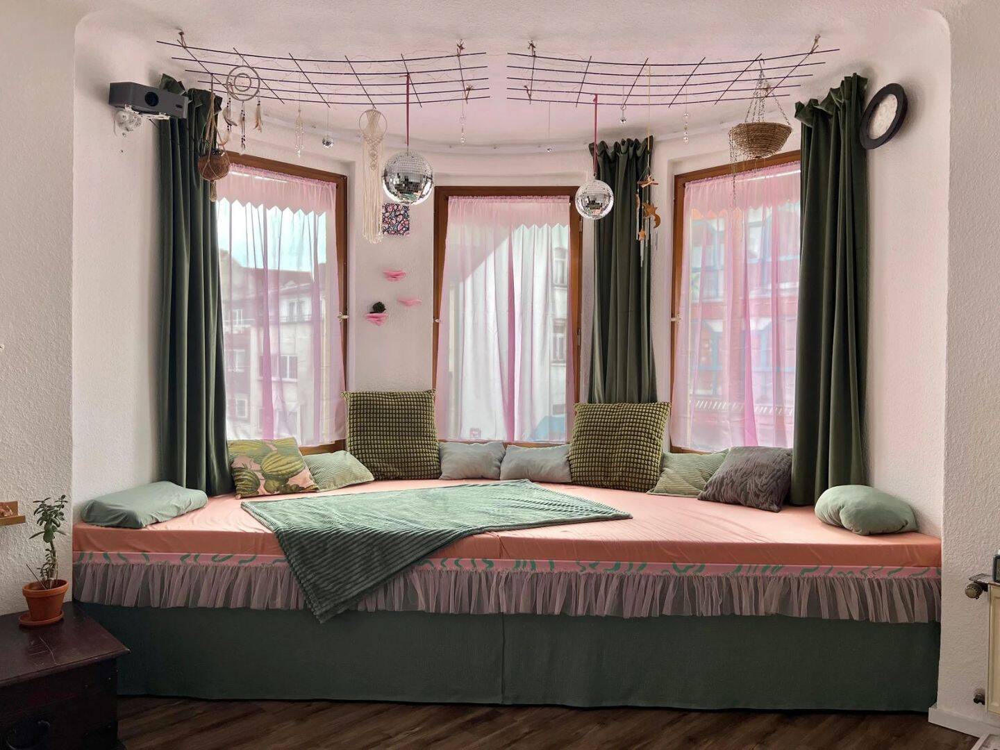 individuelle 4-Zimmer-Wohnung mit Wohnküche, 51143 Köln (Porz Langel Zündorf)