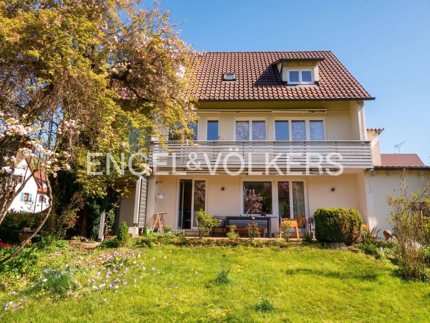 Charmantes Wohnhaus in historischer Kulisse . teilsaniertes EFH mit herrlichem Garten für Genusswohnen, 72074 Tübingen