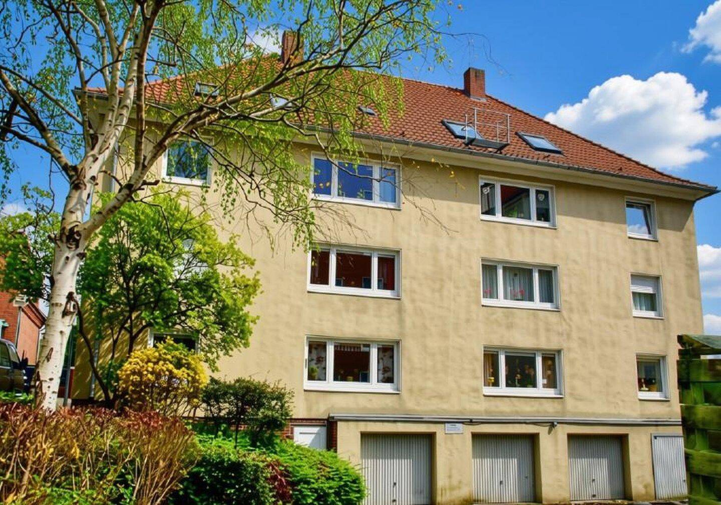 Helle Dachgeschosswohnung mit Einbauküche – perfekt für Paare, Singles oder WG, 27576 Bremerhaven (Lehe Mitte)