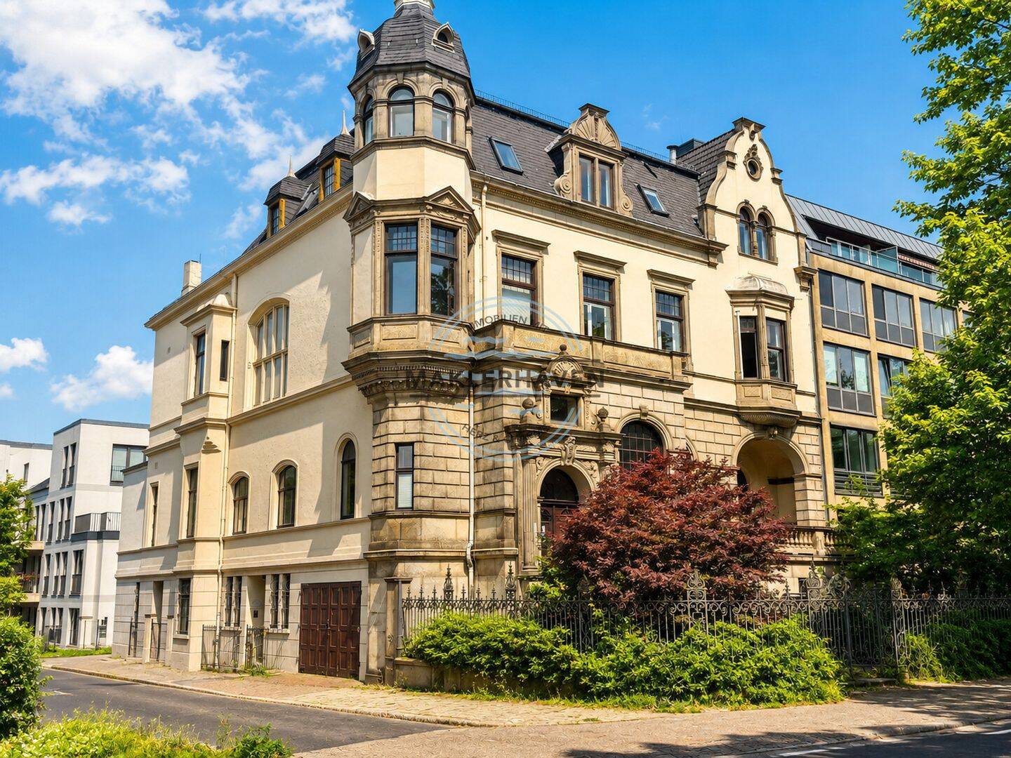 Bremer Kulturdenkmal: Eindrucksvolle Villa mit außergewöhnlichem Ambiente zu verkaufen., 28203 Bremen (Fesenfeld Ostertor Steintor)