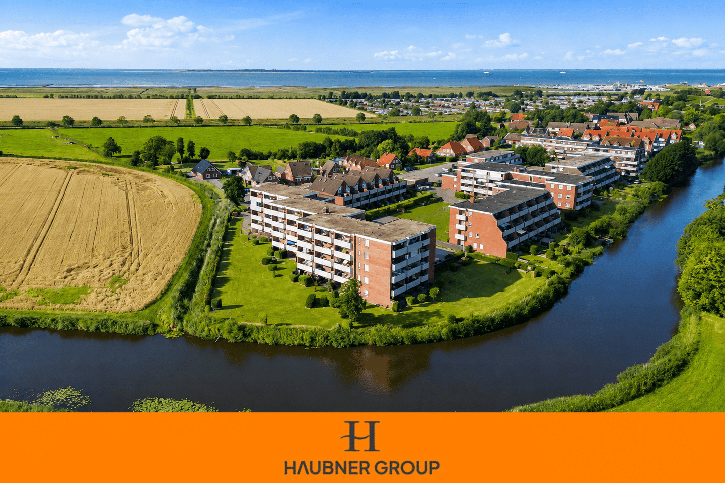 Weite Sicht, große Freiheit – Ihre Ferienwohnung mit Nordseeblick in Dornumersiel, 26553 Dornum