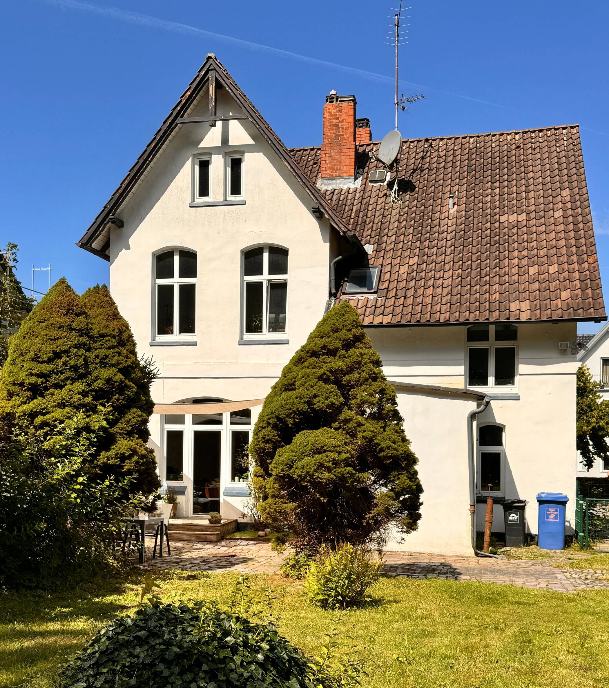 Entzückende Dachgeschosswohnung in Altbauvilla :-) Auch für WG geeignet, 23795 Bad Segeberg