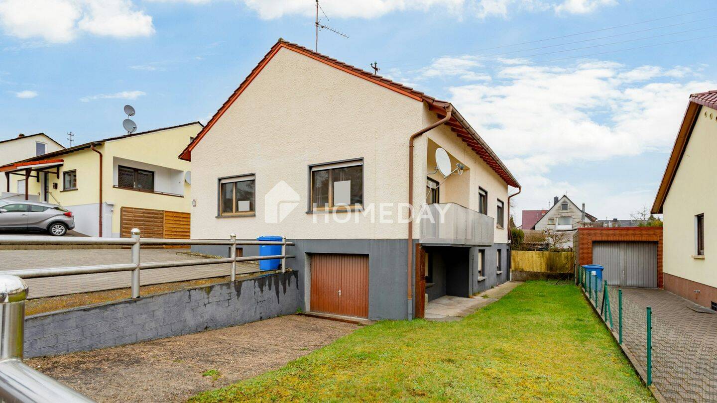 Familienhaus mit viel Platz, Garten, Garage und Loggia in gefragter Lage von Ramstein-Miesenbach, 66877 Ramstein-Miesenbach