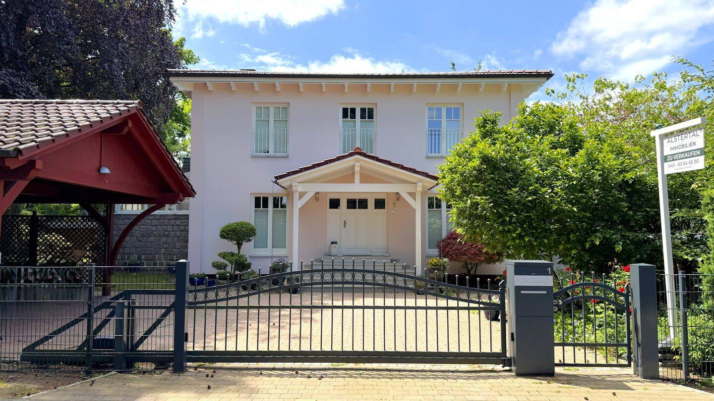 Toskana-Stadtvilla in idyllischer Feldrandlage, 22397 Hamburg (Wandsbek Duvenstedt Lemsahl-Mellingstedt Wohldorf-Ohlstedt)