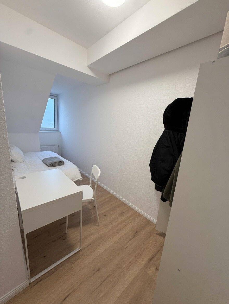 Bright Furnished Room in Leipzig – Available from September, 4299 Leipzig (Probstheida Stötteritz)