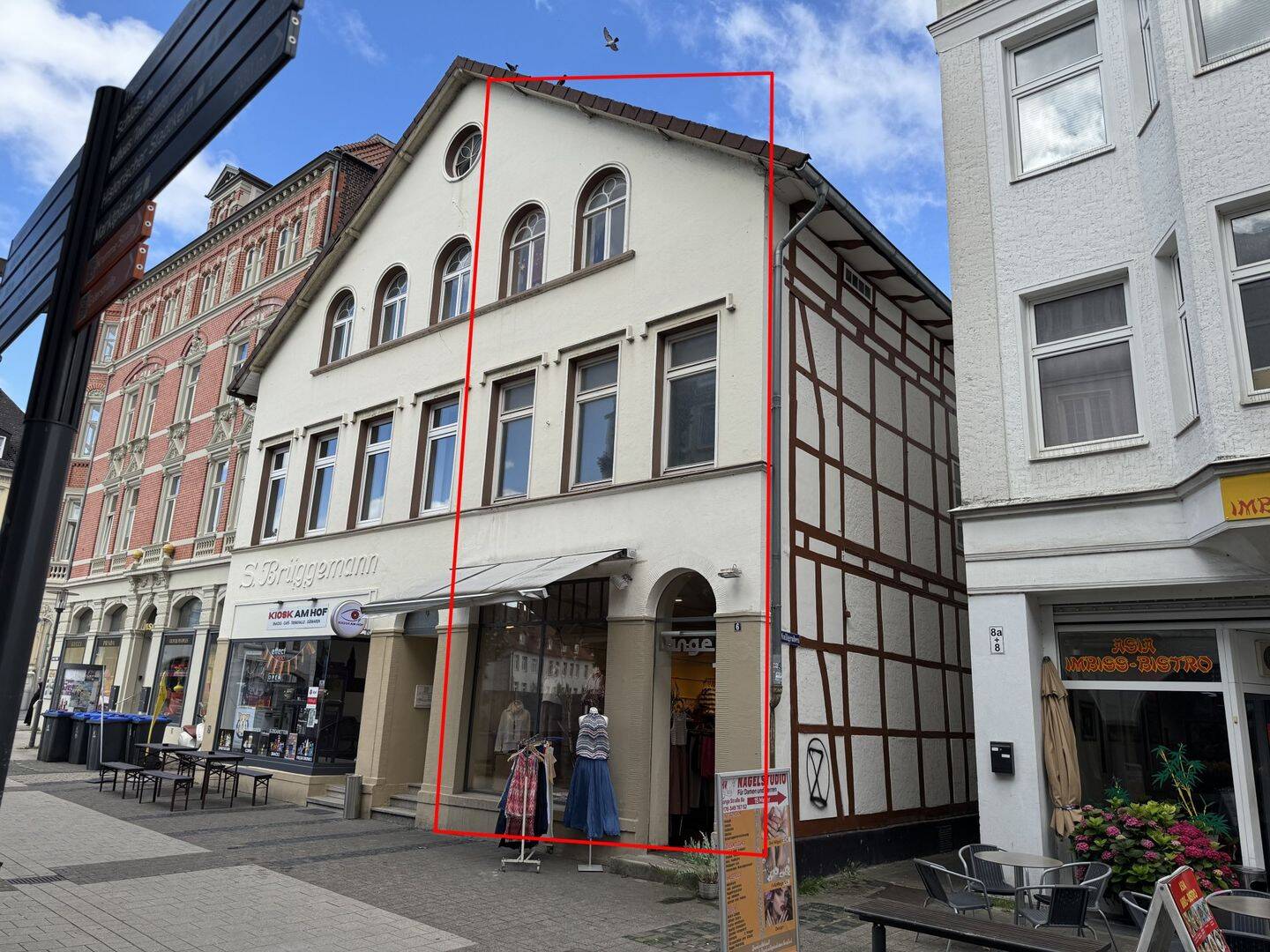 Historisches Wohn- und Geschäftshaus mit Entwicklungspotenzial in bester Lage von Detmold, 32756 Detmold