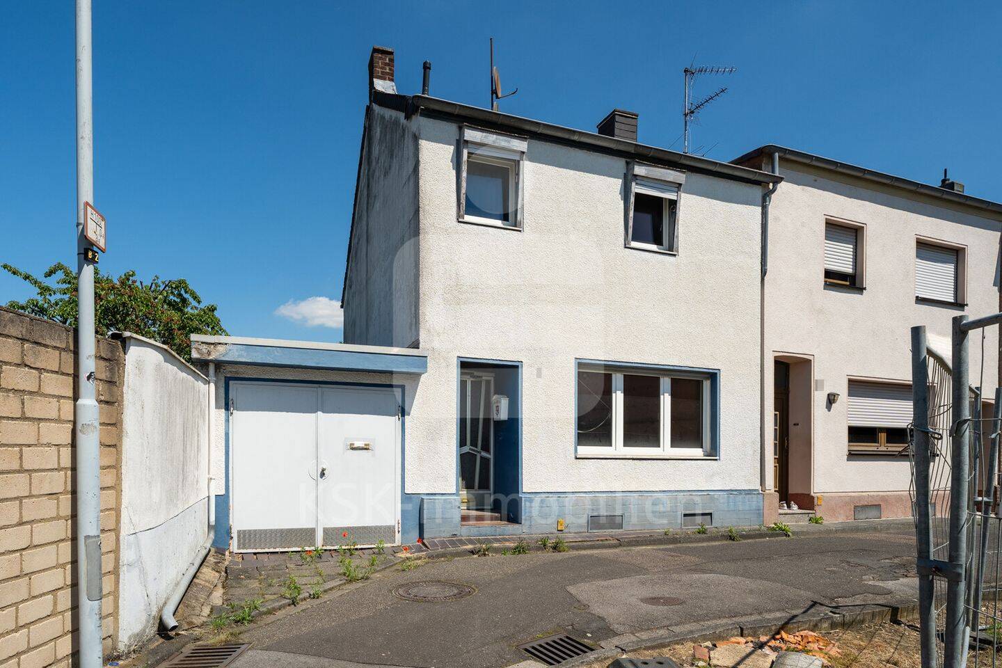 Sanierungsbedürftiges Einfamilienhaus in Bergheim Glesch!, 50126 Bergheim