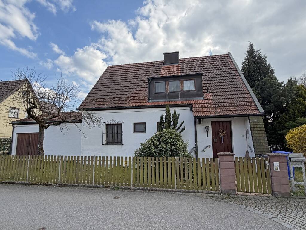 Charmantes Einfamilienhaus mit Anbau in Altötting, 84503 Altötting