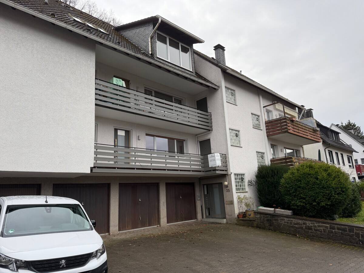 164qm barrierefreie Dachgeschoss-Wohnung mit neuen Böden, Bädern und Fenstern – Garage, 58762 Altena