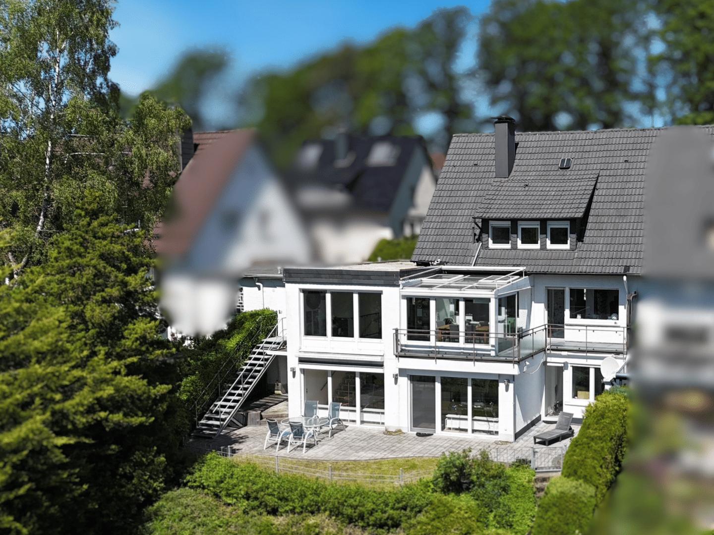 Moderne Doppelhaushälfte mit Einliegerwohnung am Buckesfeld, 58509 Lüdenscheid