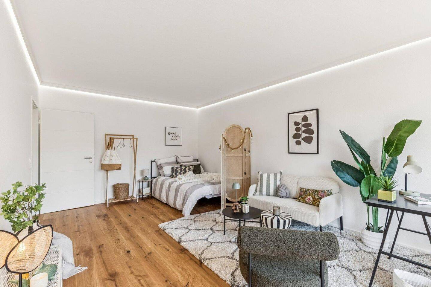 Balkon mit Grünblick: moderne 1-Zimmer-Wohnung mit Aufzug und Tiefgarage in Feudenheim, 68259 Mannheim (Feudenheim Wallstadt)