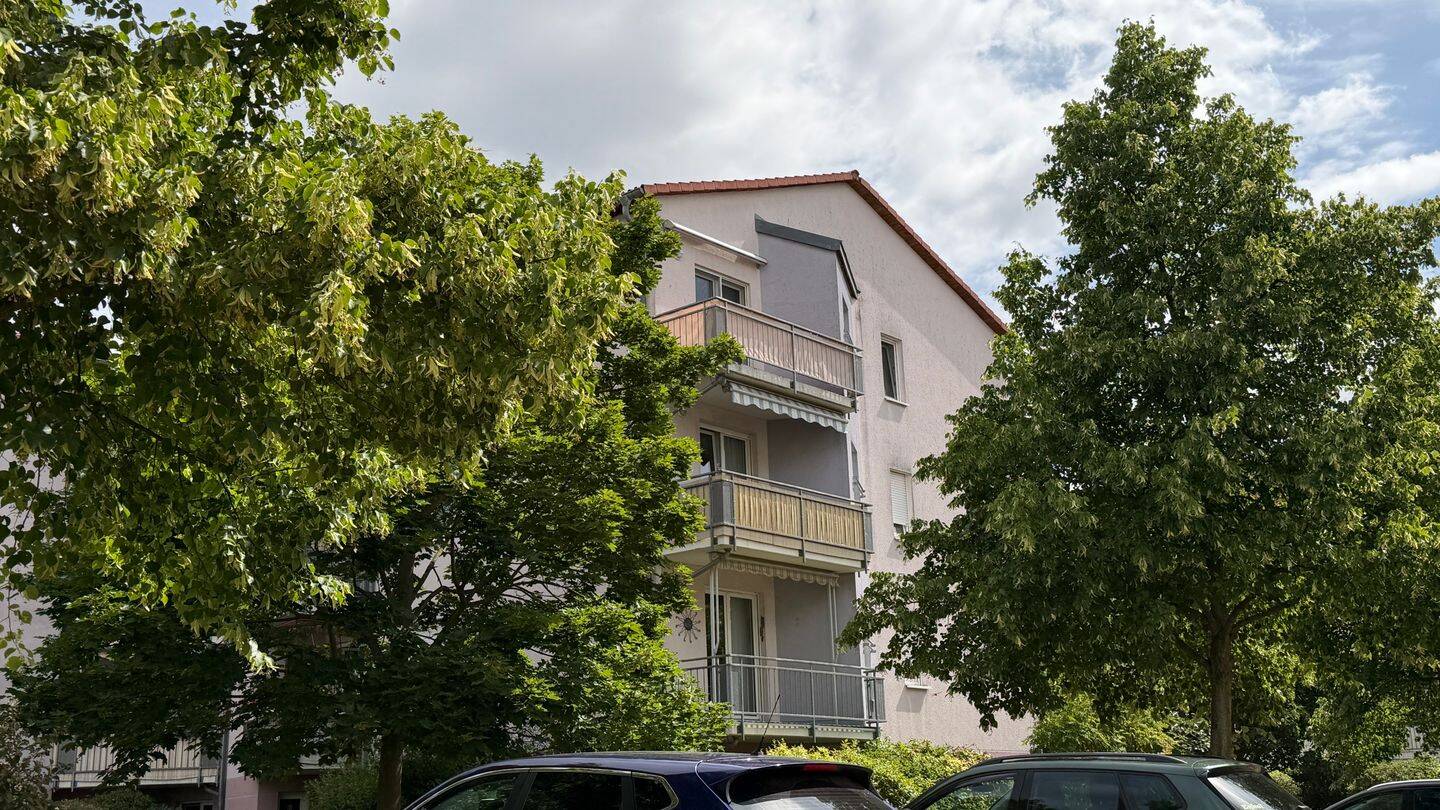 bezugsfreie 3-Raumwohnung mit Einbauküche und Stellplatz, 4178 Leipzig (Burghausen-Rückmarsdorf Böhlitz-Ehrenberg)