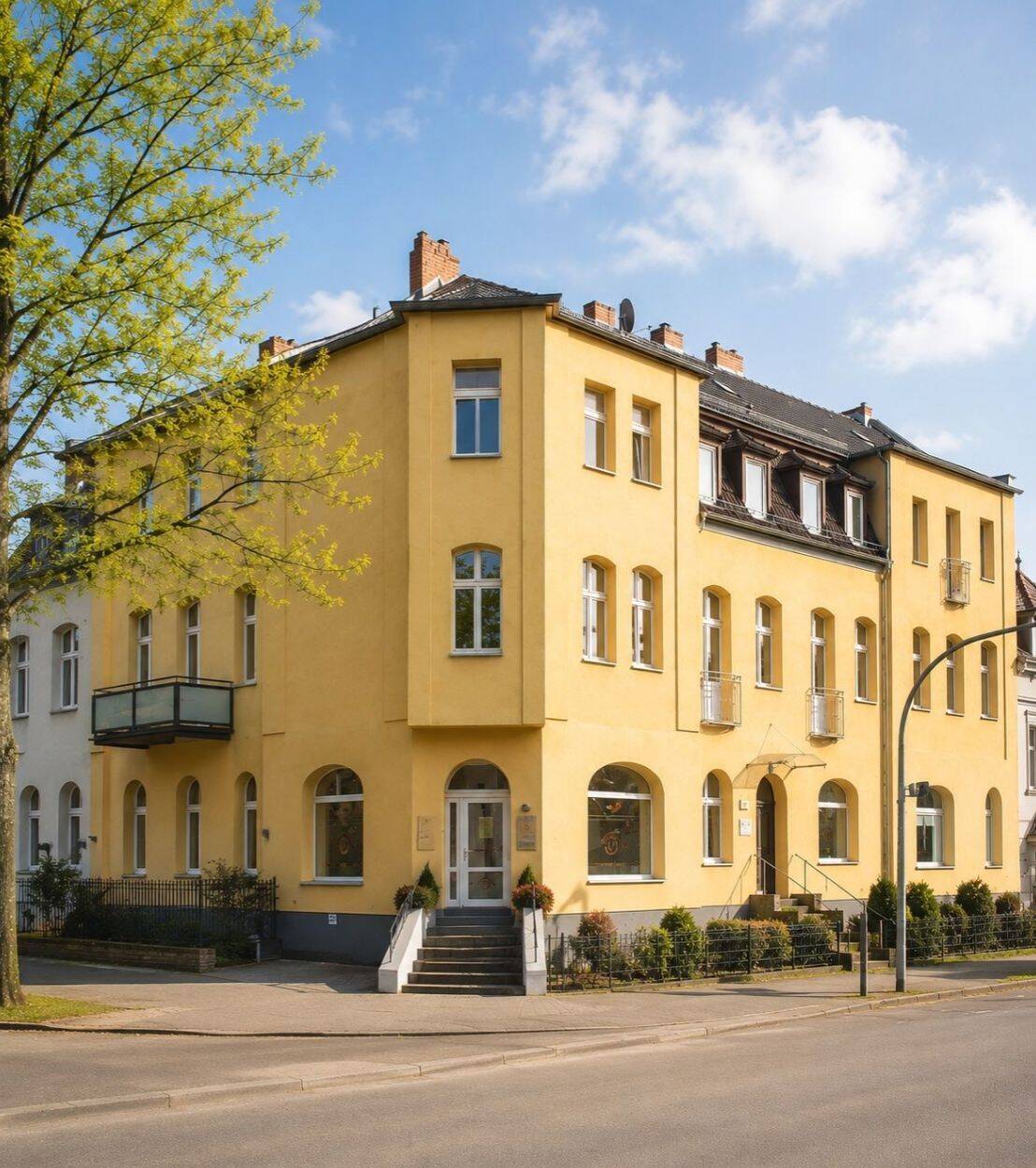 Wohn- und Geschäftshaus in Berlin-Hermsdorf mit stabilen Erträgen und Entwicklungspotenzial, 13467 Berlin (Reinickendorf Hermsdorf)