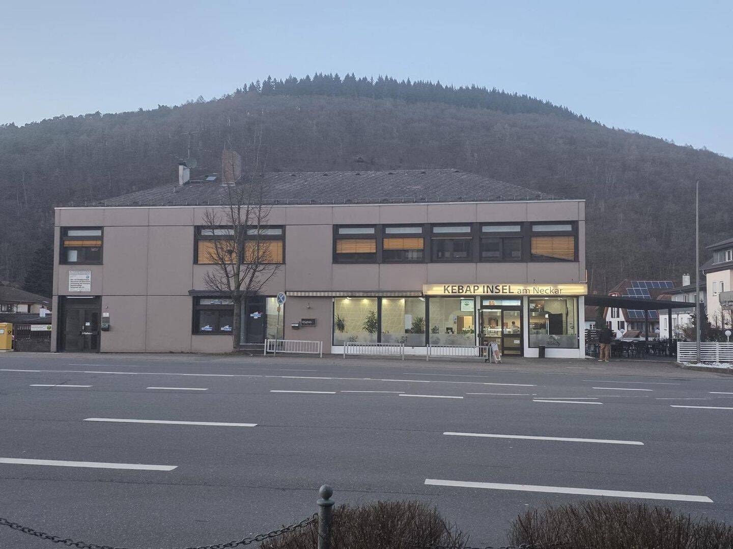Bestandsgebäude mit Bauvorhaben: Umbau und Aufstockung des  Bestandhaus & Anbau mit 17 Wohnungen und Gastronomie (Imbiss  Laden) & Lager, 69151 Neckargemünd