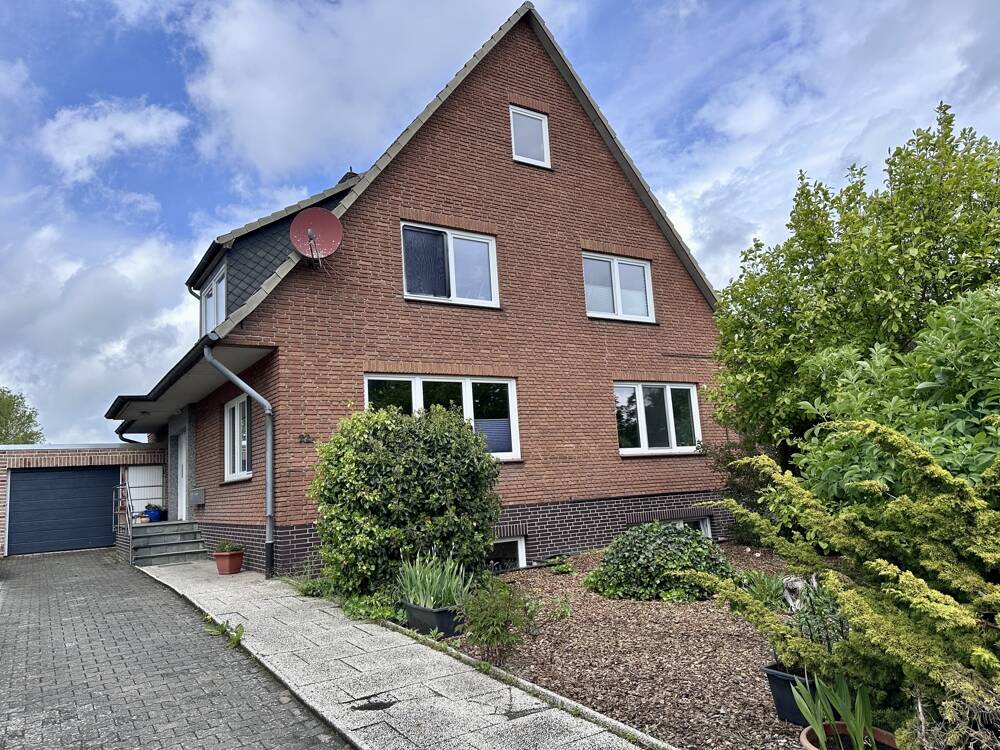 Attraktives Mehrfamilienhaus *saniert und gut vermietet*, 23556 Lübeck (Buntekuh Sankt Lorenz Nord Sankt Lorenz Süd)
