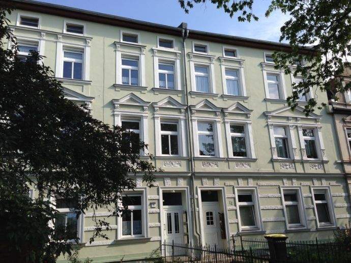 Sehr schöne 2 Raum Wohnung mit Balkon, Bad mit Dusche, Wanne, 6406 Bernburg (Saale)