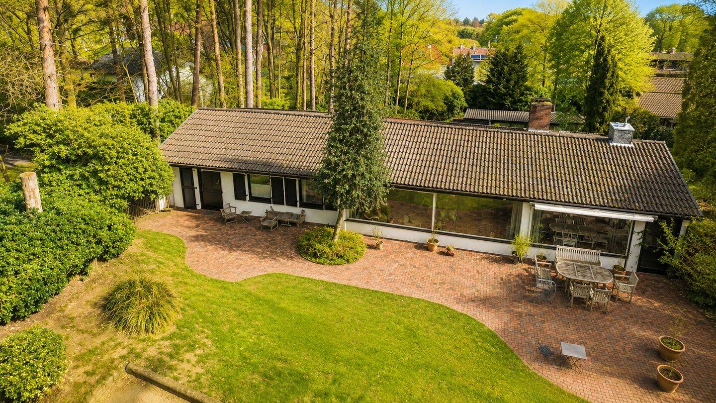 Stilvoller, großzügiger Bungalow direkt am Hamburger Land- und Golfclub Hittfeld!, 21218 Seevetal