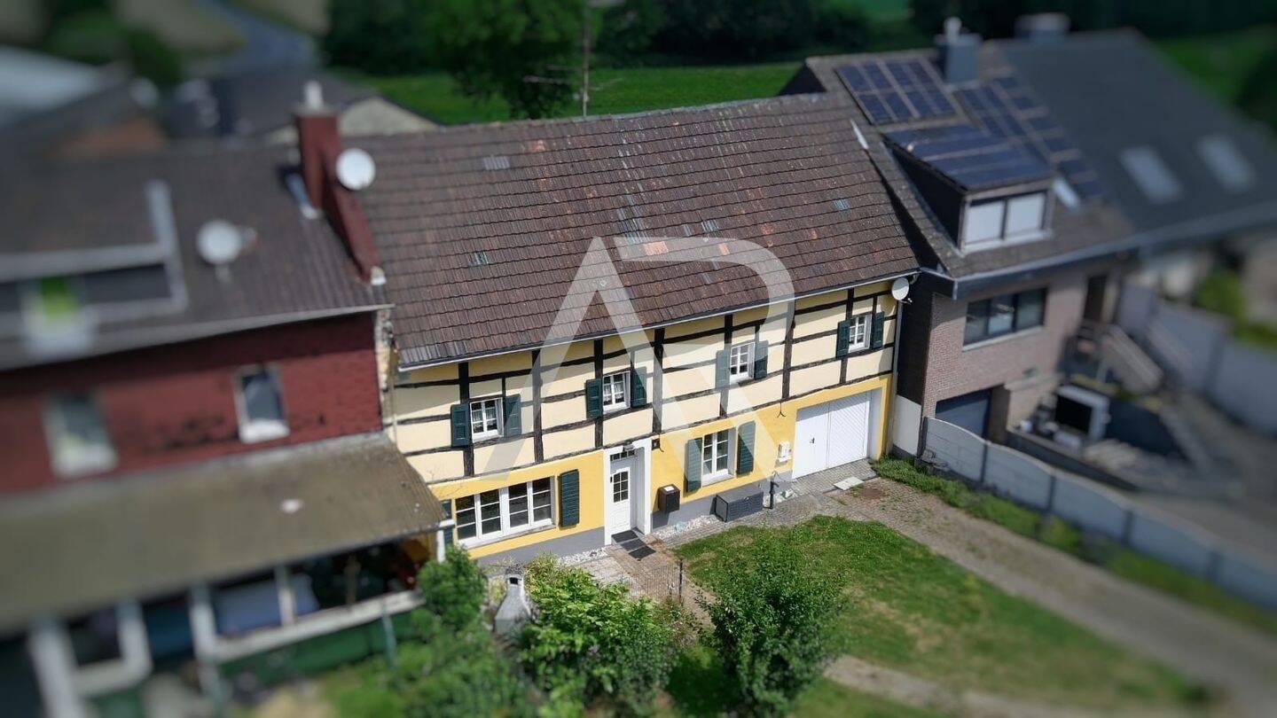 Historischer Charme trifft modernen Wohnkomfort – Zweifamilienhaus in Jülich-Merzenhausen!, 52428 Jülich