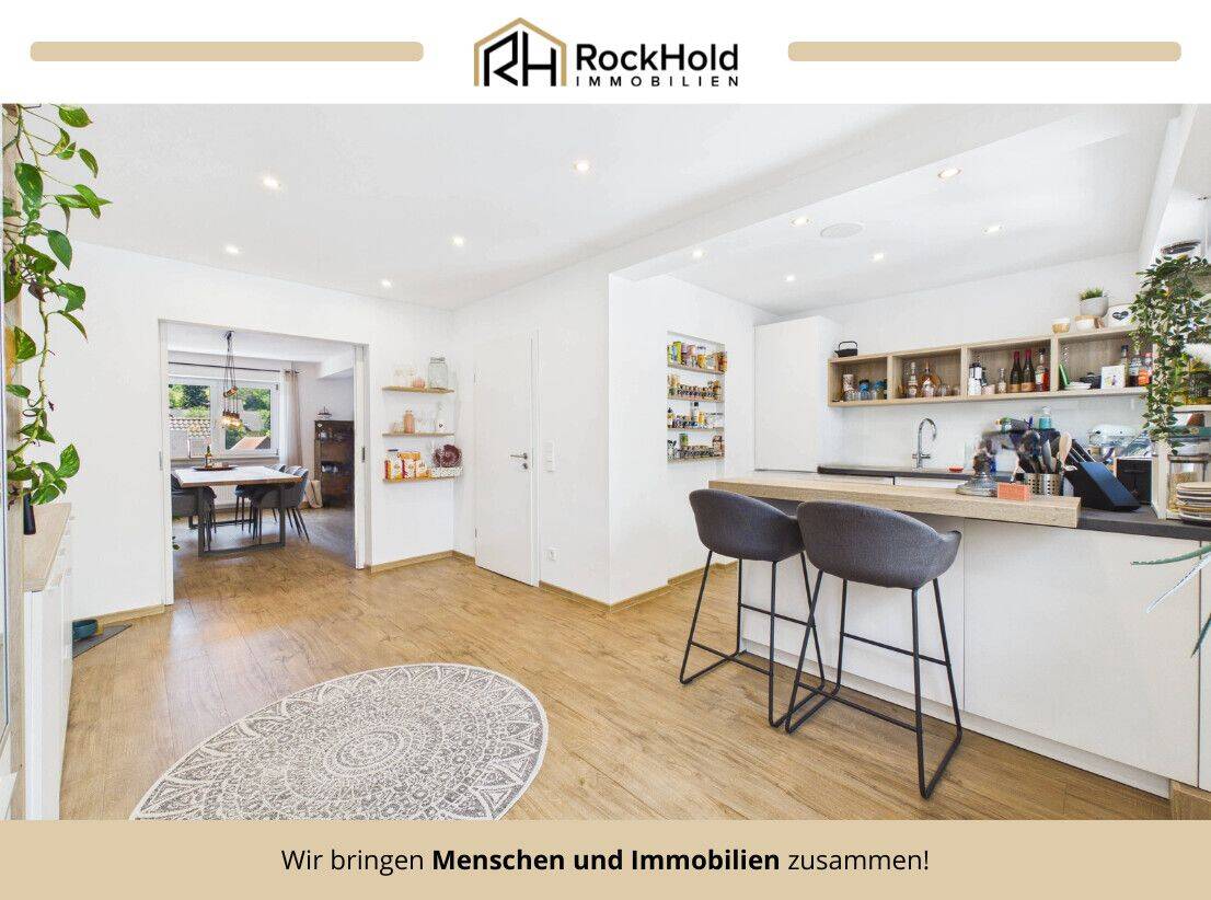 Einziehen und Wohlfühlen: Zweifamilienhaus mit Garage, Innenhof und Grundstück, 76646 Bruchsal