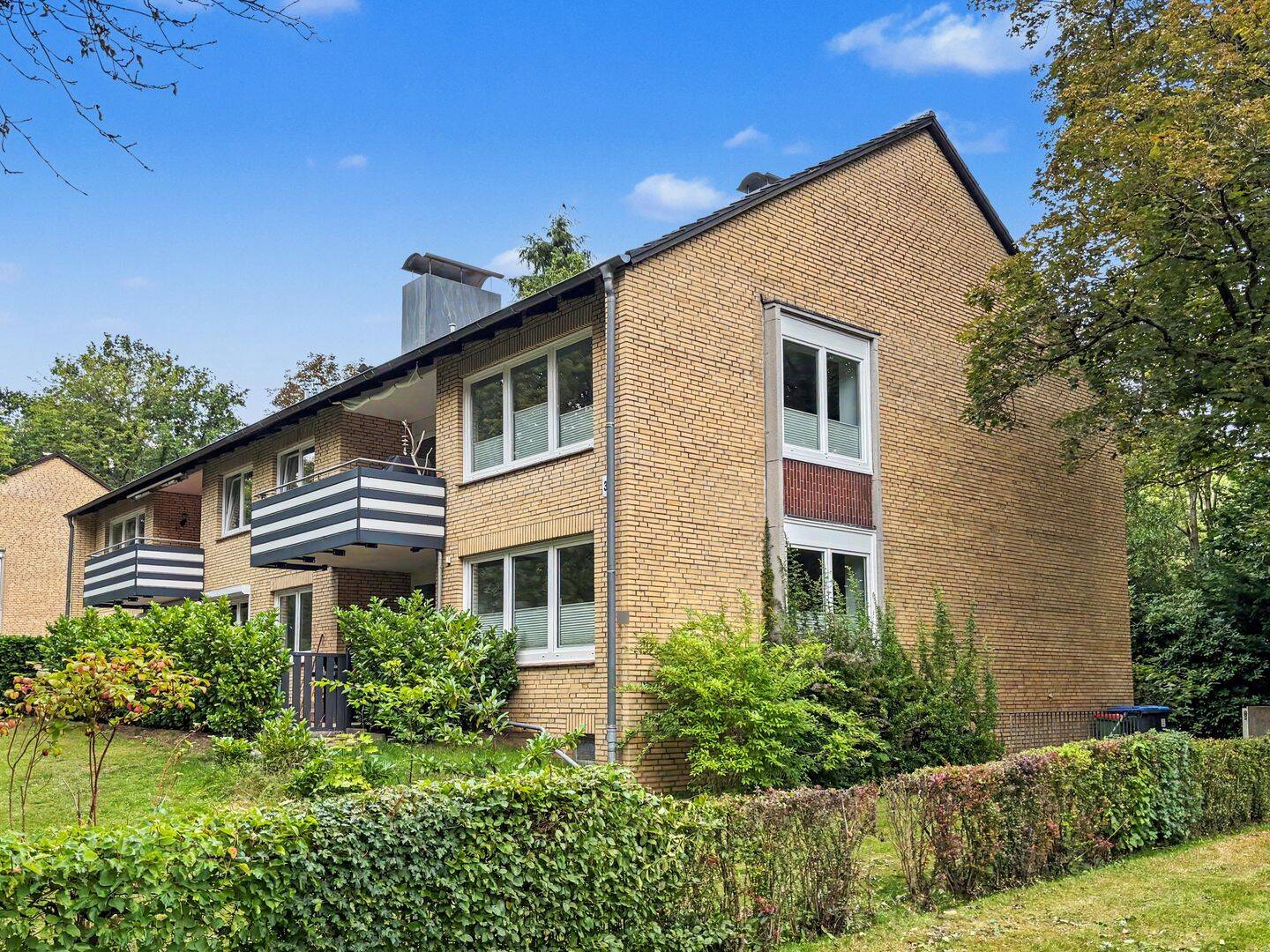 Ihr neues Zuhause in Volksdorf : großzügige 4,5-Zimmer-Eigentumswohnung mit Loggia und Balkon, 22359 Hamburg (Wandsbek Bergstedt Rahlstedt Volksdorf)