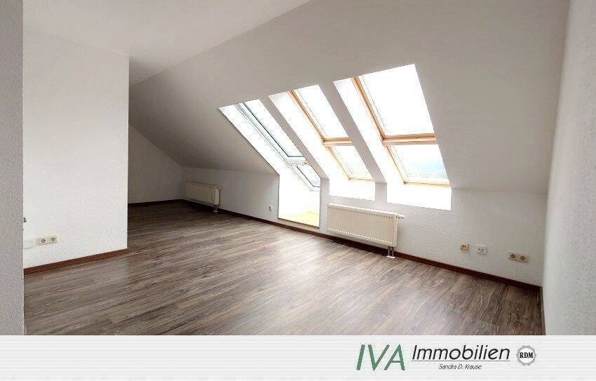 Schicke 1-Raum-Dachgeschoss-Wohnung in schöner Wohnlage im Stadtzentrum Riesa´s, 1589 Riesa