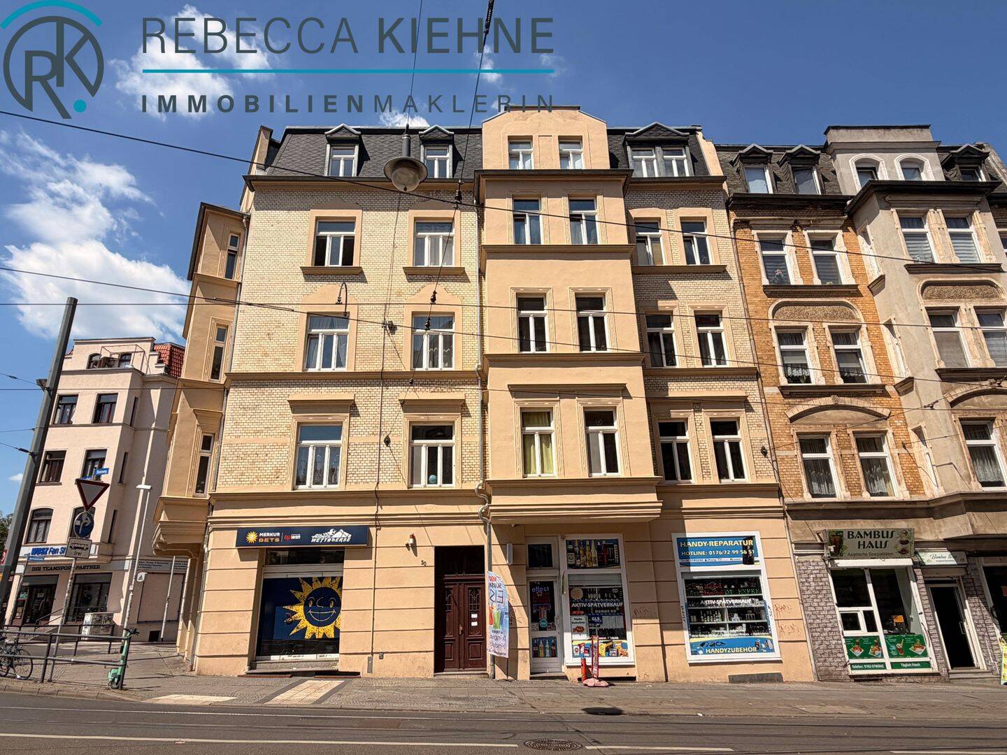 Wohnen mit besonderem Flair: Dachgeschosswohnung in zentraler Innenstadtlage, 6110 Halle (Saale) (Damaschkestraße Gesundbrunnen Innenstadt Lutherplatz Saaleaue)