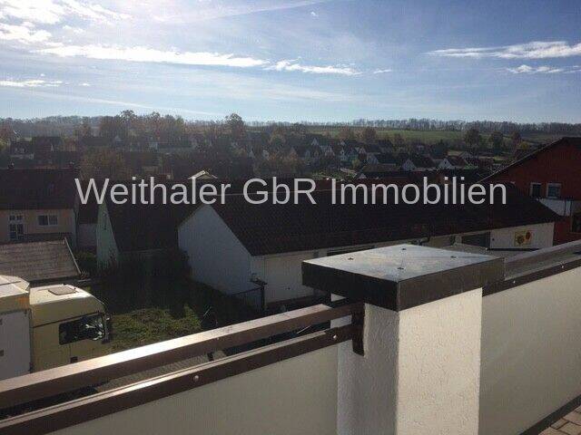 Großzügige 3-Zi-Wohnung mit großem Balkon und Gartenanteil, 93138 Lappersdorf