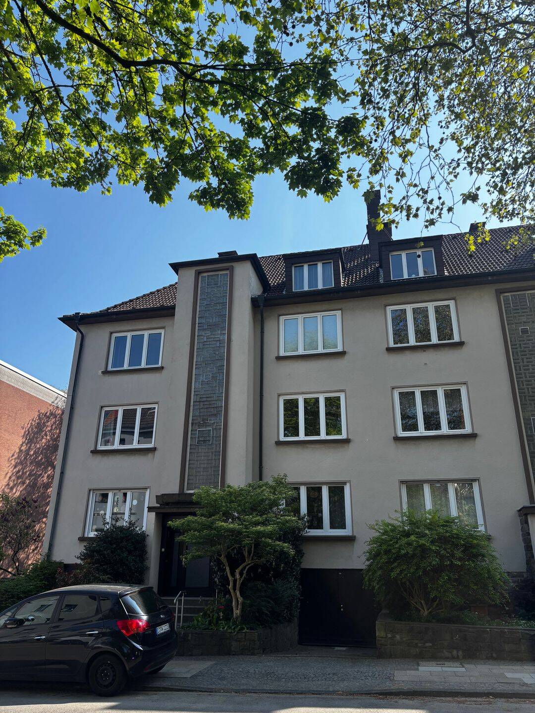 Charmante 2-Zimmer- Dachgeschosswohnung im Essener Südviertel – zentral & gut angebunden, 45128 Essen (Südostviertel Südviertel)