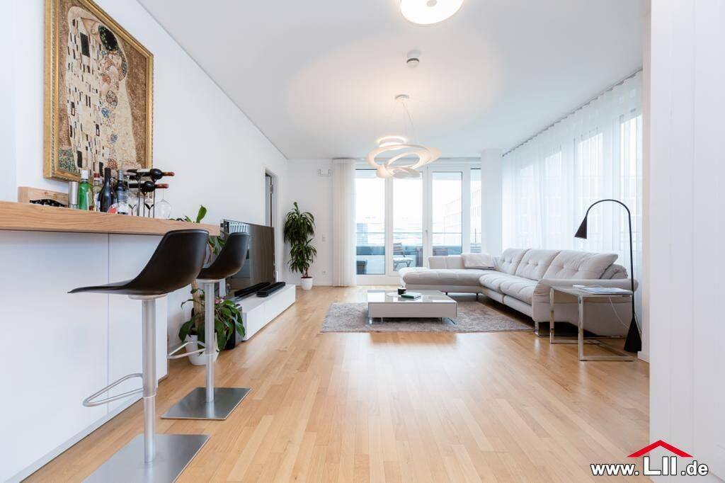 Moderne 3-Zimmer-Wohnung mit Concierge & Balkon, 60486 Frankfurt am Main (Bockenheim Gallus Rödelheim Westend-Süd)