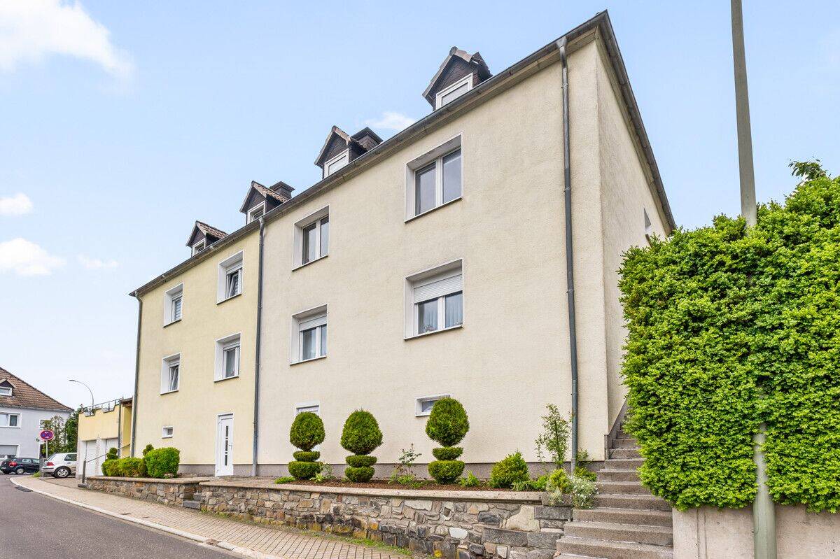 #KOMINOS IMMOBILIEN# Saniertes Zuhause mit Mieteinnahmen – Wohnen und Vermieten unter einem Dach, 57413 Finnentrop