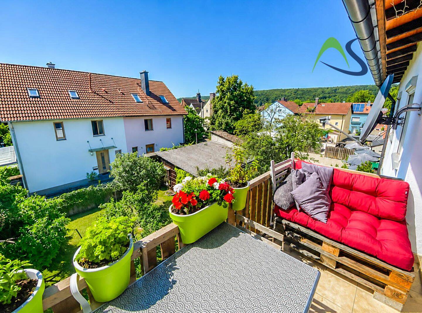 Lichtdurchflutete 4-Zimmer-Wohnung mit Südbalkon und Stellplatz in Großprüfening, 93049 Regensburg (Großprüfening-Dechbetten-Königswiesen Innenstadt Westenviertel)