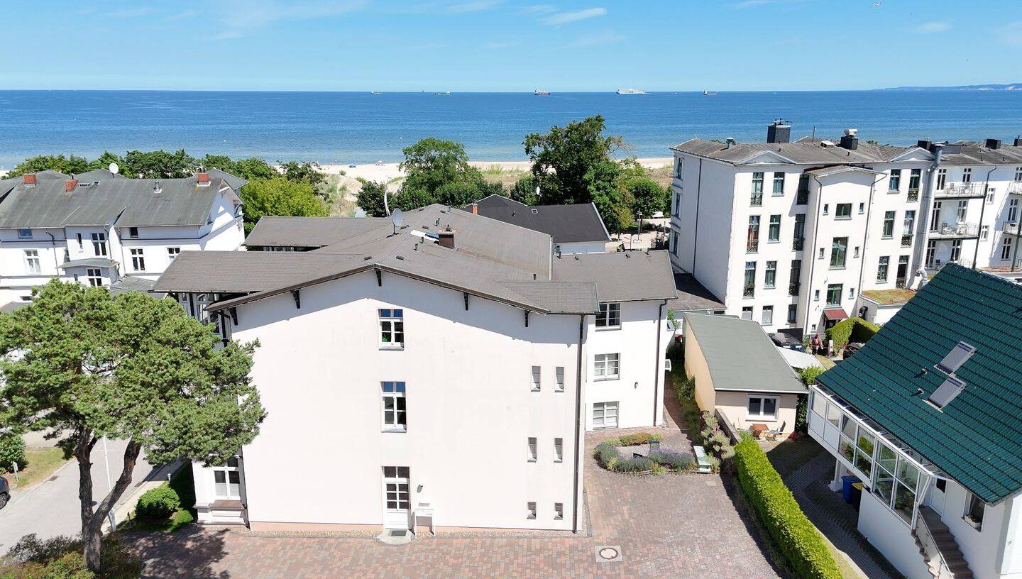 Strandnähe pur! Ahlbeck – Charmante 2-Zimmer-Wohnung im Anbau der historischen Villa Vineta, 17419 Heringsdorf