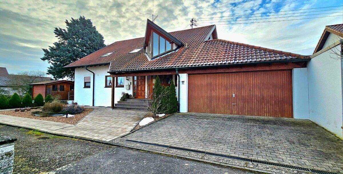 Großzügiges und gepflegtes 1-2 Familienhaus mit Einliegerwohnung, 74229 Oedheim