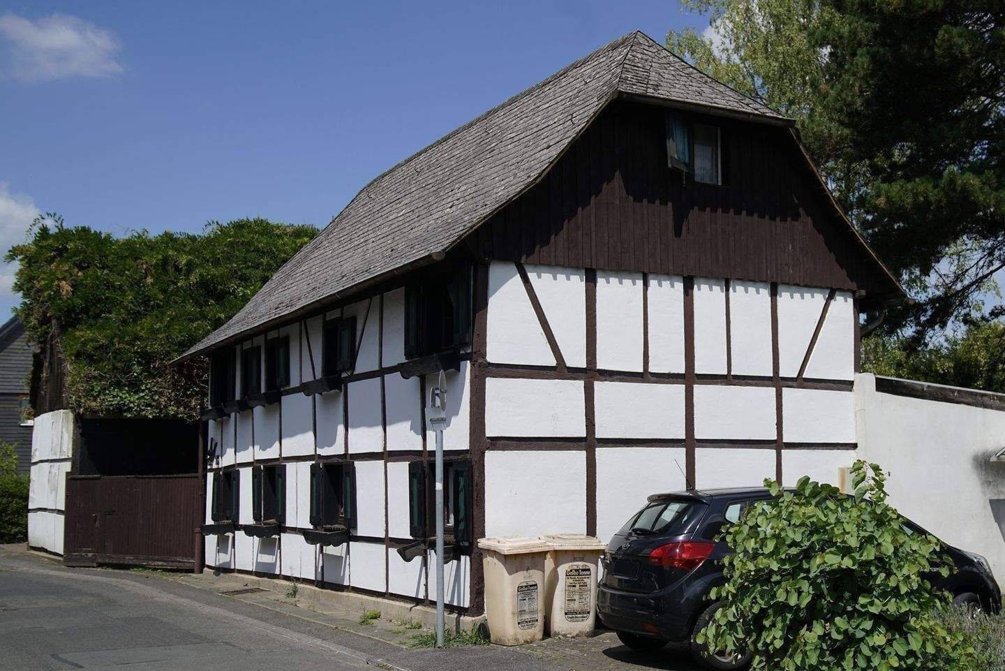 historisches Fachwerkhaus im alten Ortskern von Düsseldorf – Urdenbach, 40593 Düsseldorf (Benrath Garath Urdenbach)