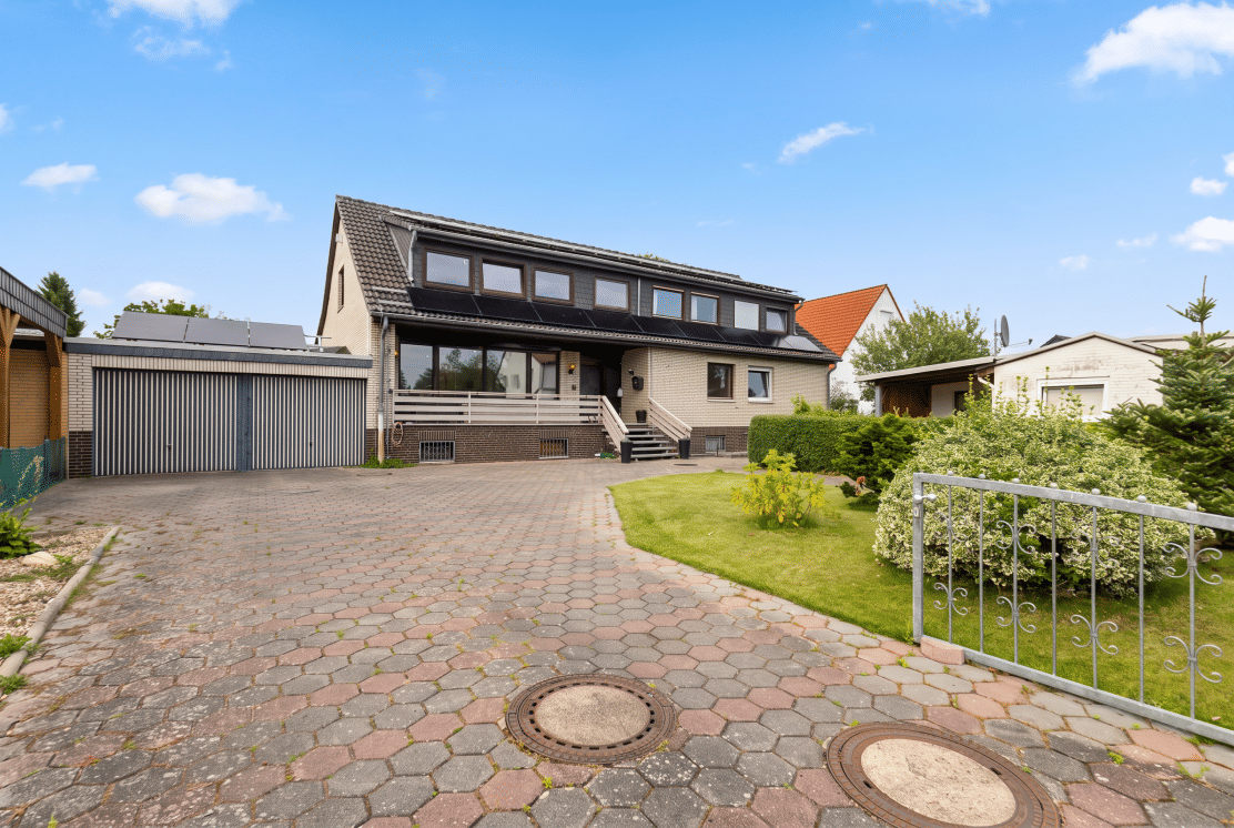 Flexibles 1-2 Familienhaus mit großem Garten, Doppelgarage & Photovoltaik, 38442 Wolfsburg (Ehmen Fallersleben Mörse Sandkamp Sülfeld)