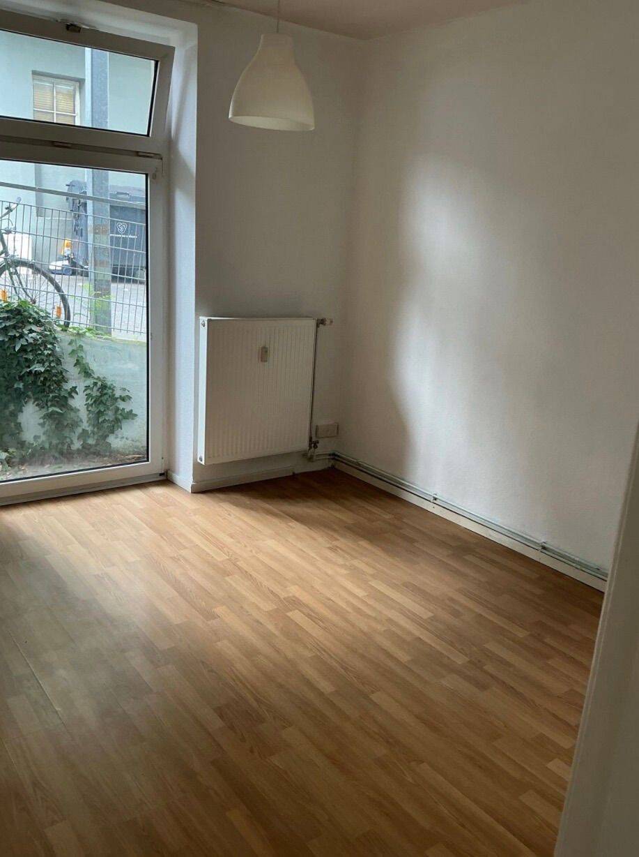 2 Zimmer Wohnung mit Balkon und Einbauküche in Hamburg-Stormarnstraße, 22049 Hamburg (Wandsbek Dulsberg)