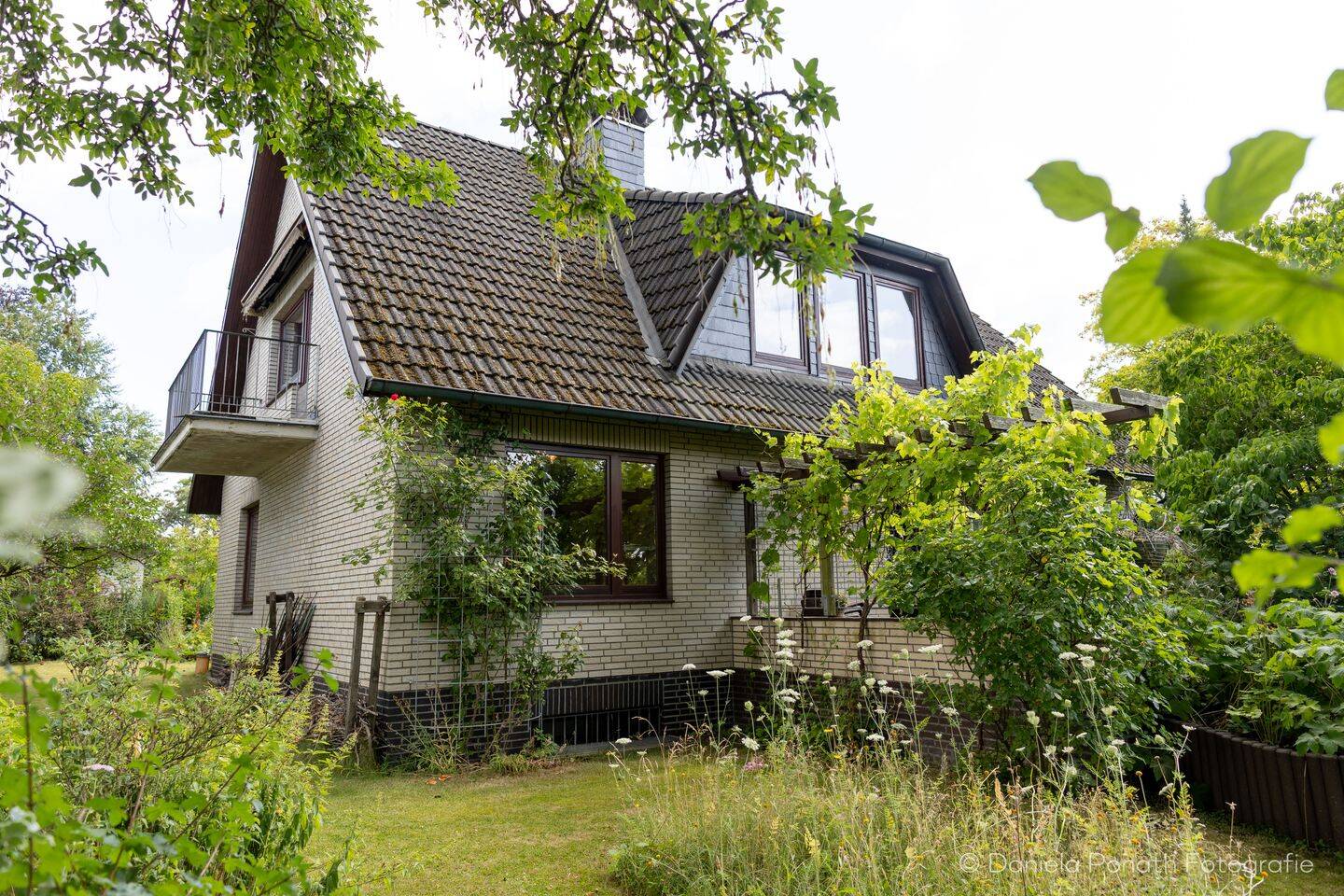 Ein-/ Zweifamilienhaus in ruhiger Lage in Buxtehude Süd, 21614 Buxtehude