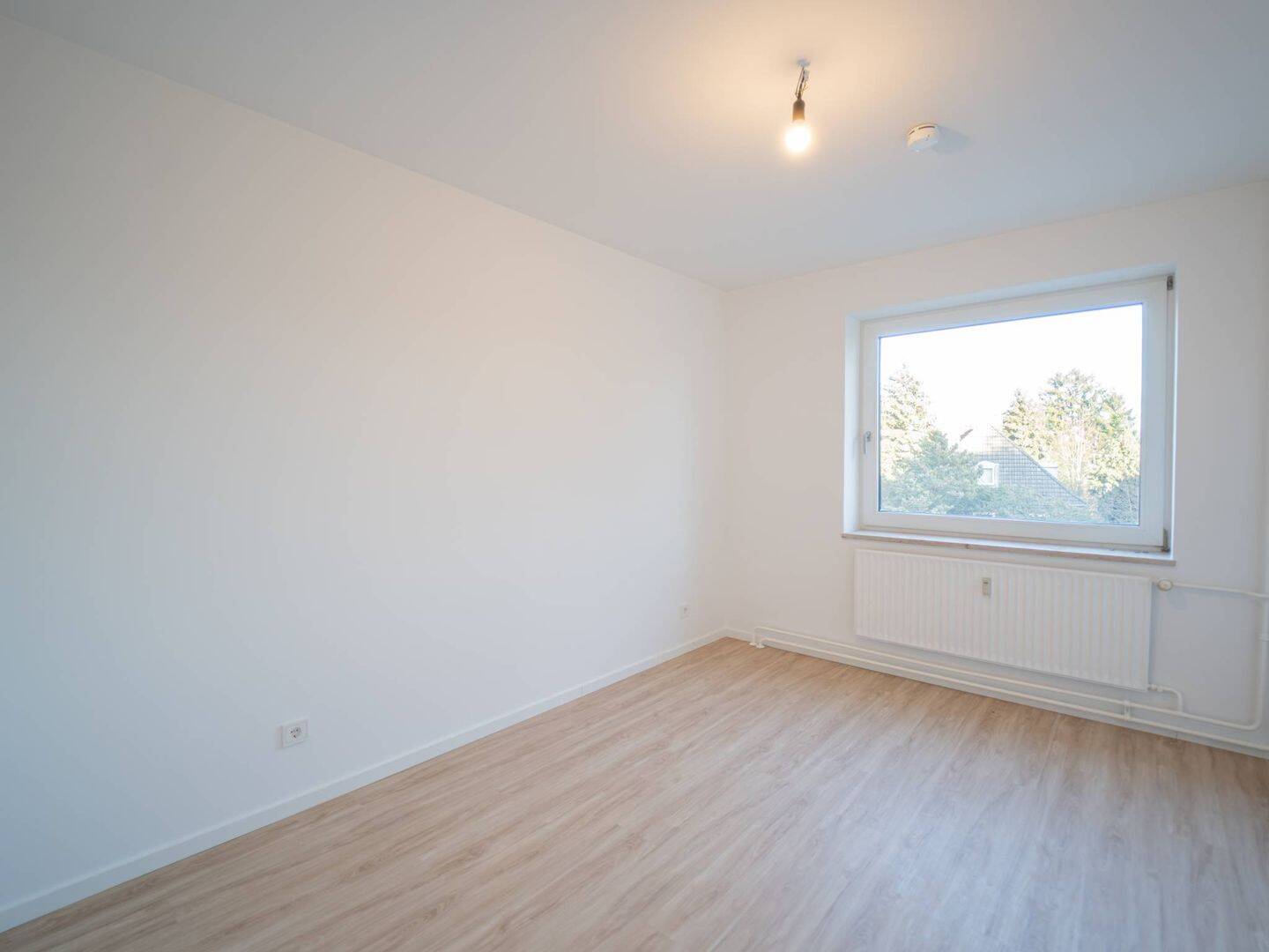 Neu saniertes Highlight: Helles Zuhause mit hochwertiger Ausstattung vor Schnelsen, 22457 Hamburg (Eimsbüttel Eidelstedt Niendorf Schnelsen)